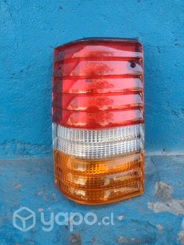 Foco trasero izq ford aerostar 1995