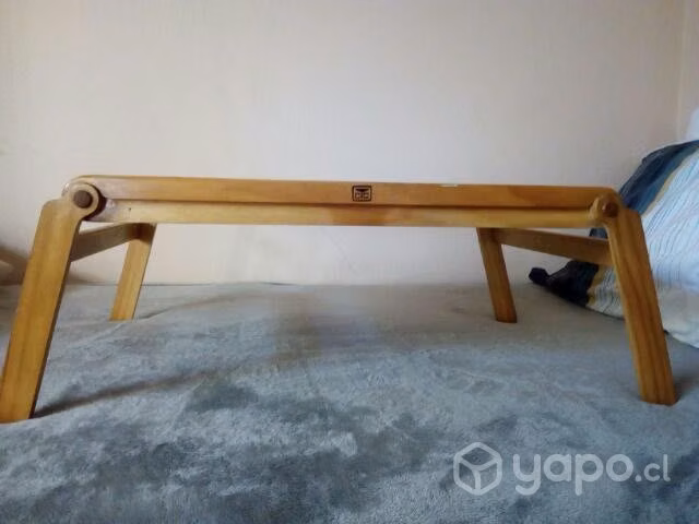 Mesa oara desayuno en la cama