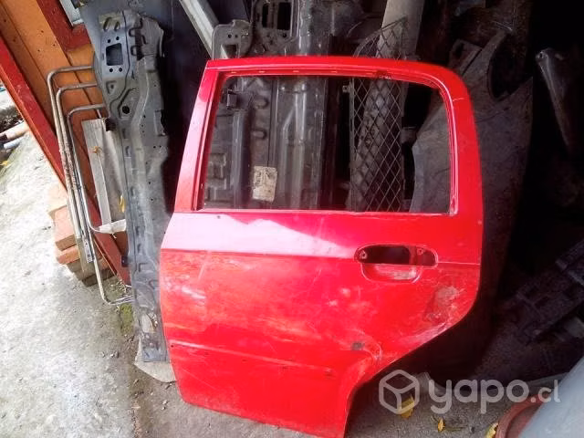Puerta trasera lh hyundai getz 2009