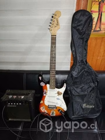 Guitarra Stratocaster seminueva