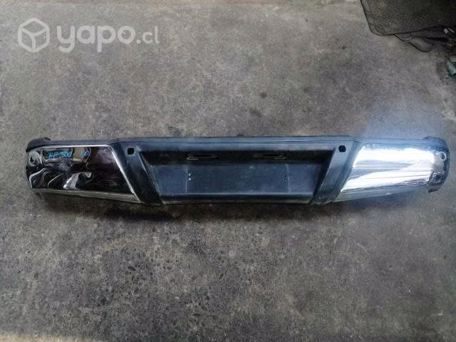 Parachoque trasero nissan np300 original