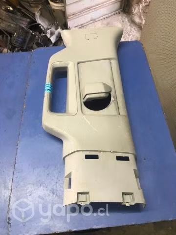 Tapiz cubre pilar central sup izq Chv silverado