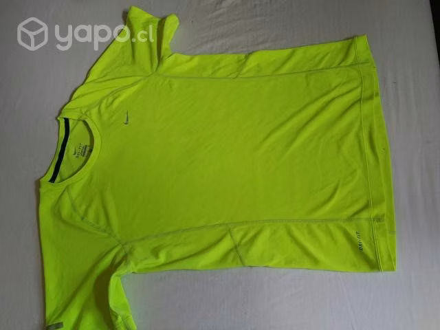 Polera deportiva