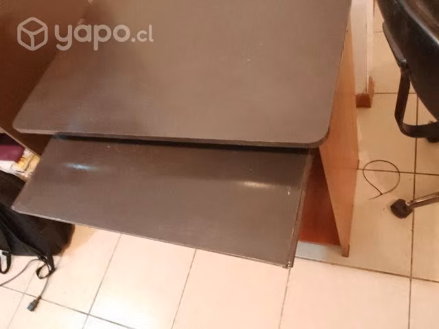 Escritorio con silla - Imagen 5
