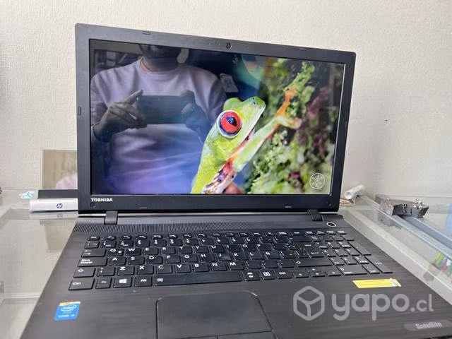 Notebook Toshiba 15 i3-4GB-SSD250GB+W10+Offic2021