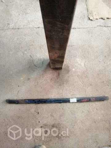 Moldura lame vidrio delantero derecho Chevrolet Ex