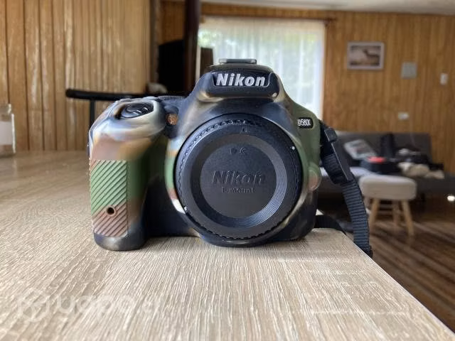 Nikon d5600 + accesorios