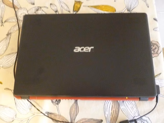 Notebook Aspire 3 Doble Disco - Imagen 2
