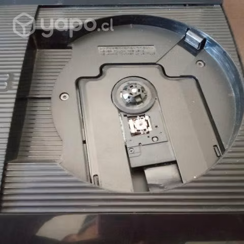 Playstation 3: con 6 juegos y 2 controles