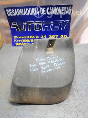 Bota barro trasero derecho Mitsubishi L200 2018 Da