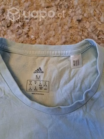 2 poleras deportivas Adidas y Nike