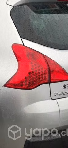 Foco trasero izquierdo Peugeot 3008