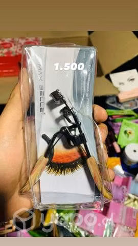 Productos de belleza variados - Imagen 3