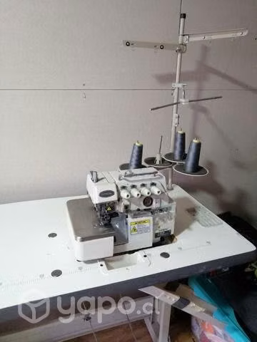 Maquina overlok typical 4 hilos