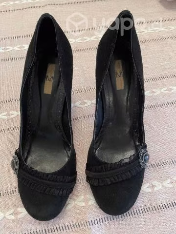 Cómodos zapatos Marca "Morgan" Color negro