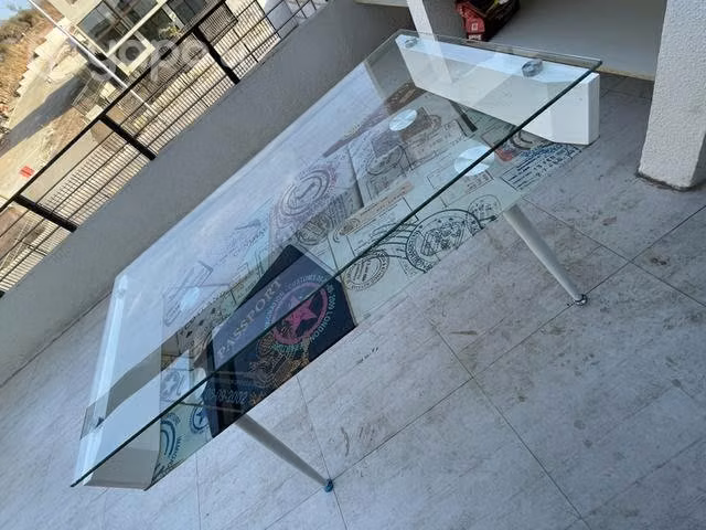Escritorio de vidrio