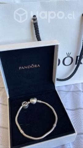 Pulsera Pandora + charm de regalo