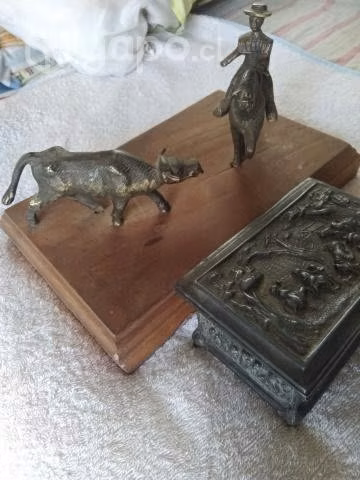 Buey y caballo cobre Masiso ,y cofre antiguo