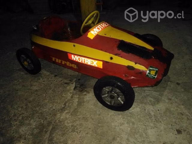 Auto a pedales antiguo coleccionable