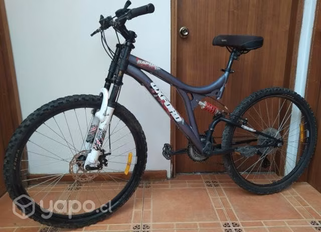 Dos bicicletas, Oxoford y BMX