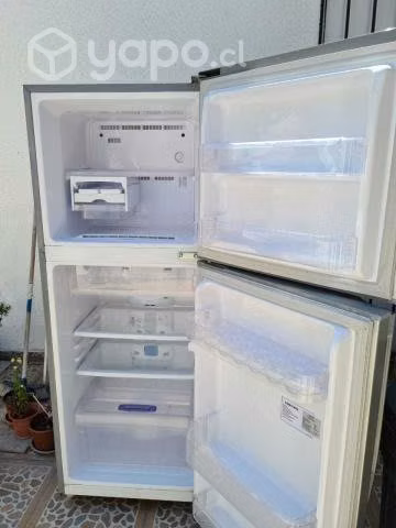Refrigerador Samsung RT2ASATS
