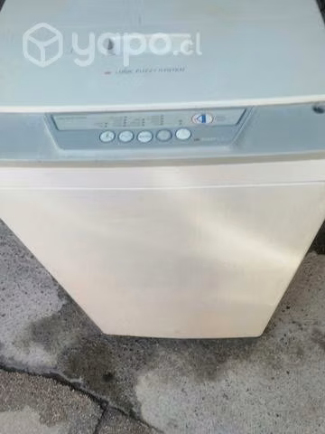 Lavadora marca fenza de 6kilos funcionando