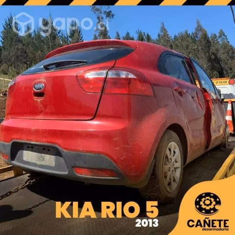 Cuna Kia Rio 5 2013