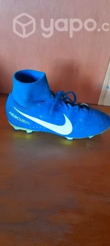 Zapatos de fútbol