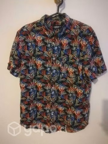 Camisas diferentes marcas tallas en fotografías