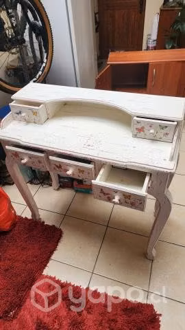 Escritorio niña vintage