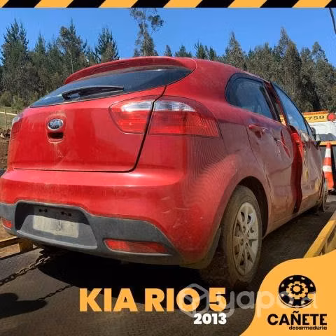 Motor Kia Rio 5 2013