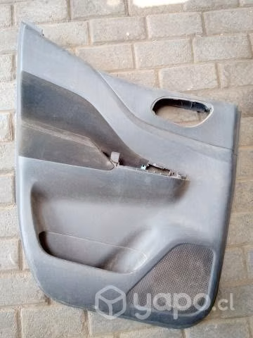 Tapiz puerta trasera izquierda NISSAN np300