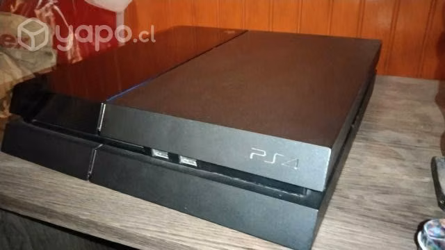 Ps4 + 3 juegos ( +1 juego)(Conversable)