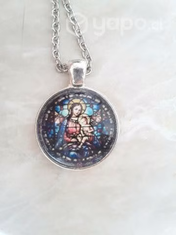 Collar virgen maria niño jesus diseño vitral