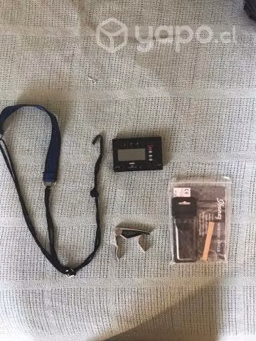 Guitarra con complementos