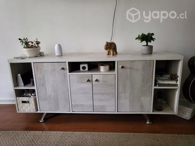 Rack de tv casi nuevo, mide 150cm de ancho