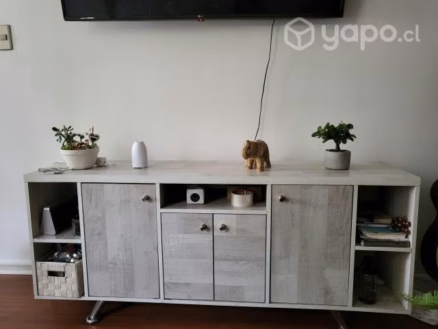 Rack de tv casi nuevo, mide 150cm de ancho - Imagen 2