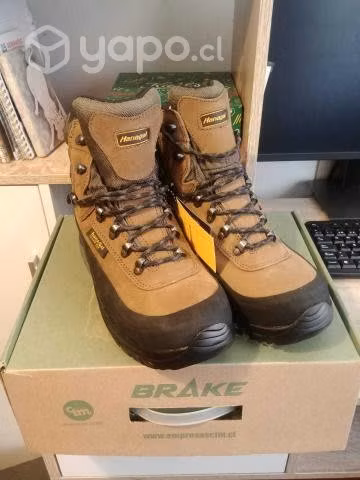Botas Outdoor Brake Hangal nuevas, talla 41