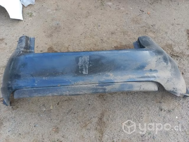 Parachoque trasero Ford Fiesta sedan