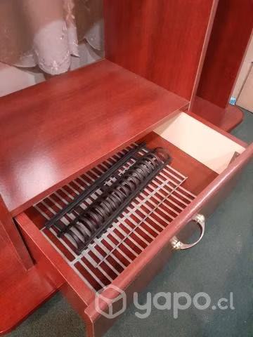 Rack TV estante rojo caoba con puertas