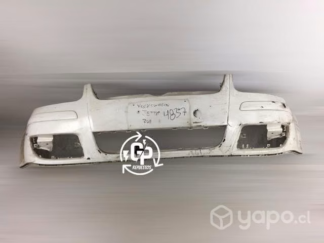 Volkswagen Jetta 2011 Parachoque delantero