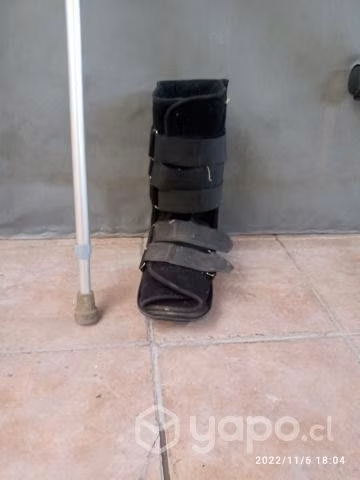 Bota ortopedia grande negra, ajustable hasta 44
