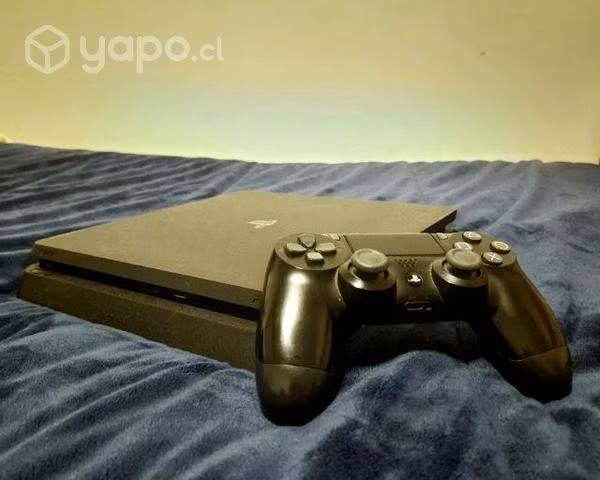 PlayStation 4 Slim