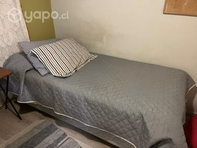 Cama 1 plaza casi nueva