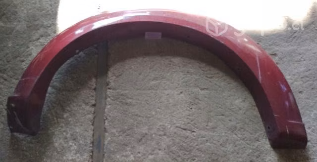 Moldura Pasa Rueda Trasera Izquierda (FRC154) Ford