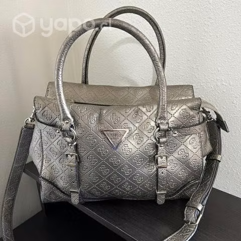 Cartera Marca Guess original usada