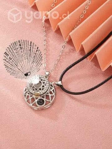 Collar que refleja mil te amo