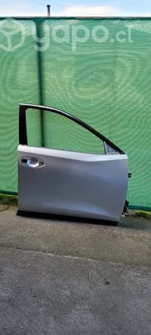 Puerta Nissan X-trail 16 a 22 delantera derecha