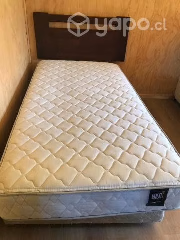 Cama americana con colchón y respaldo