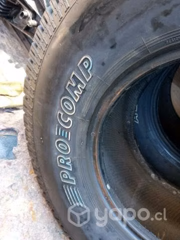 Dos Neumáticos PRO COMP Made in USA